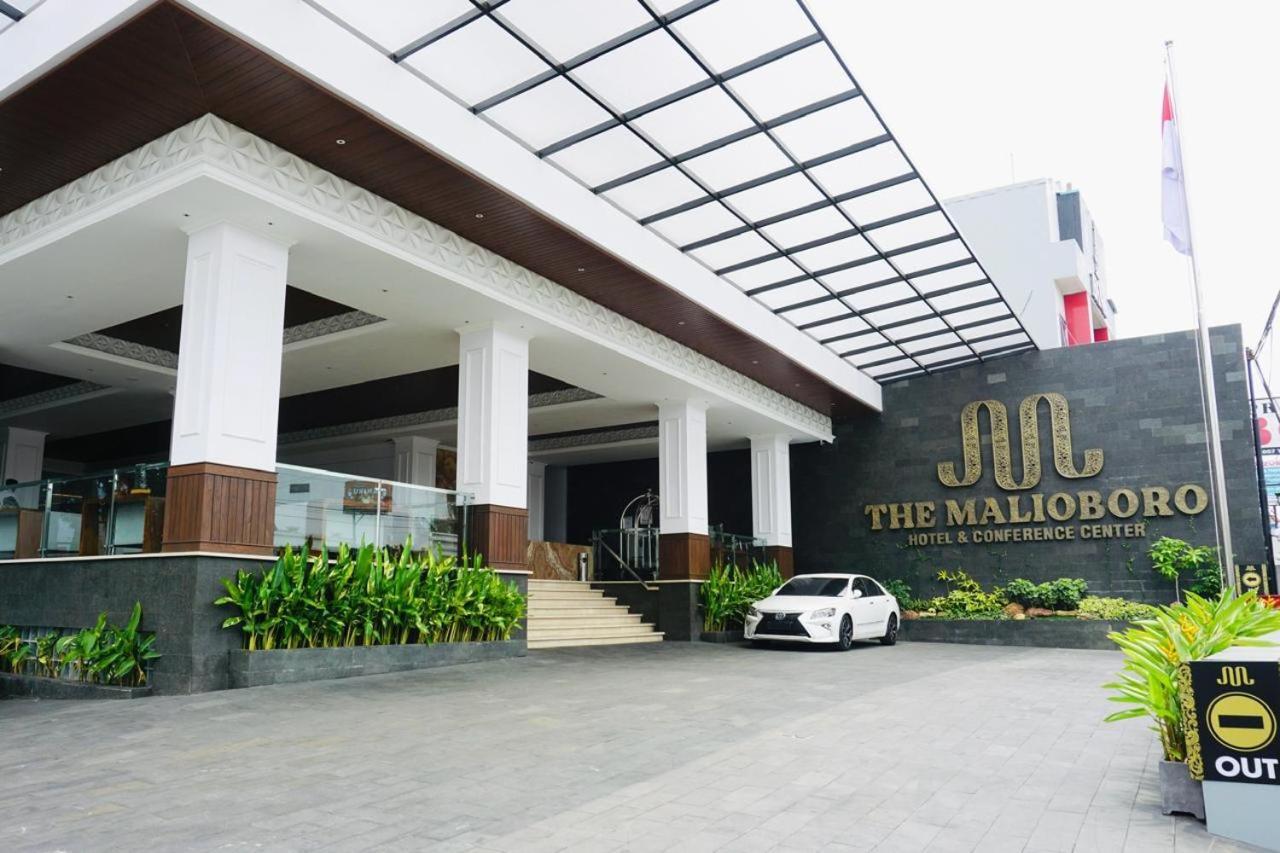 The Malioboro Hotel & Conference Center Yogyakarta Dış mekan fotoğraf
